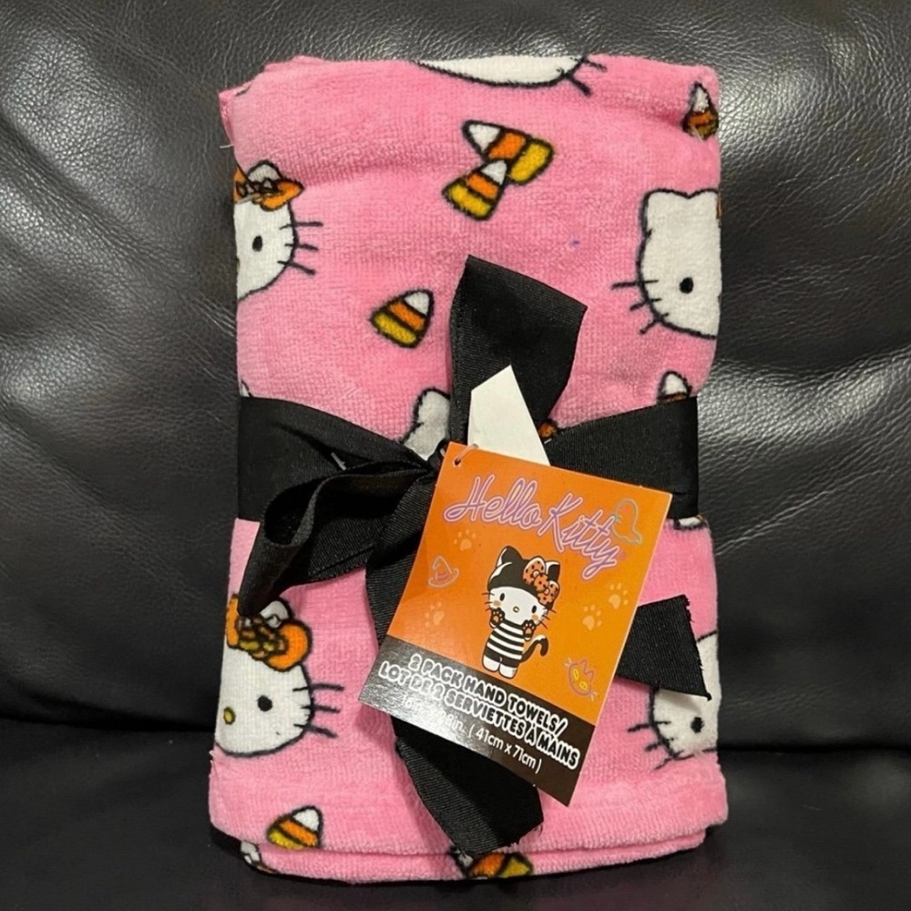 Halloween Hello Kitty Hand Towels, Set of 2 - Hello Kitty Candy Corn Hand Towels